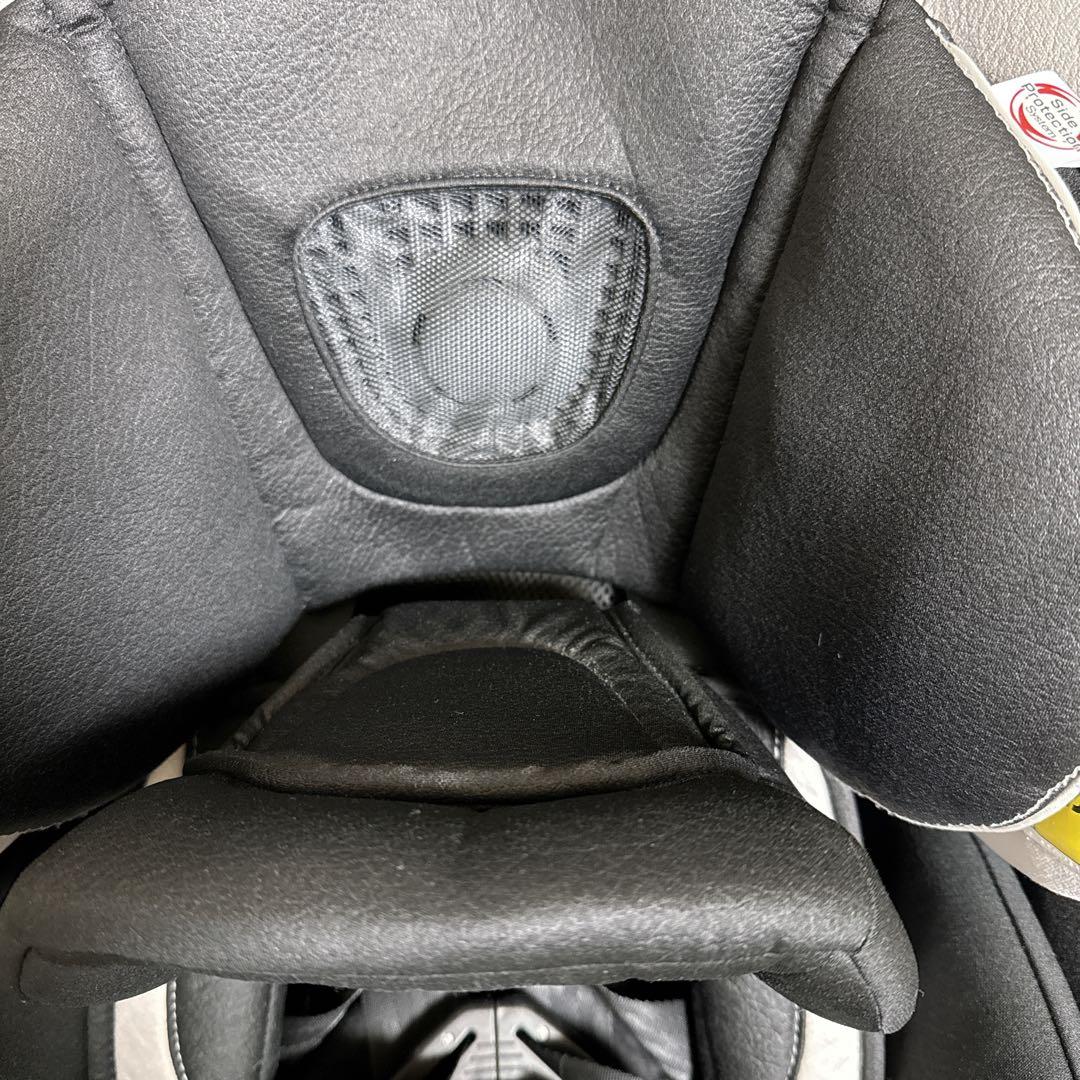 Combo コンビ　チャイルドシート ネルーム