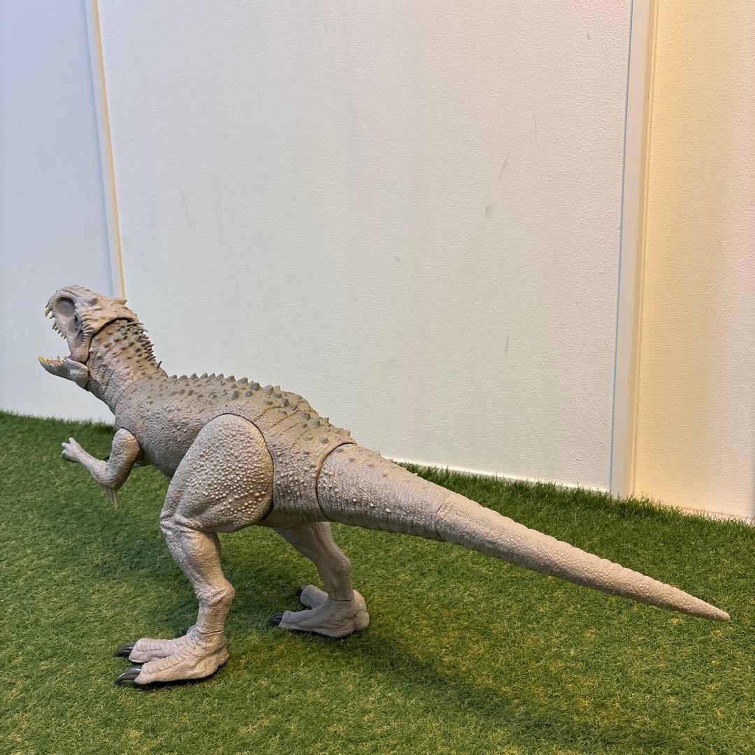 インドミナスレックス　ジュラシックワールド　マテル スーパービッグ