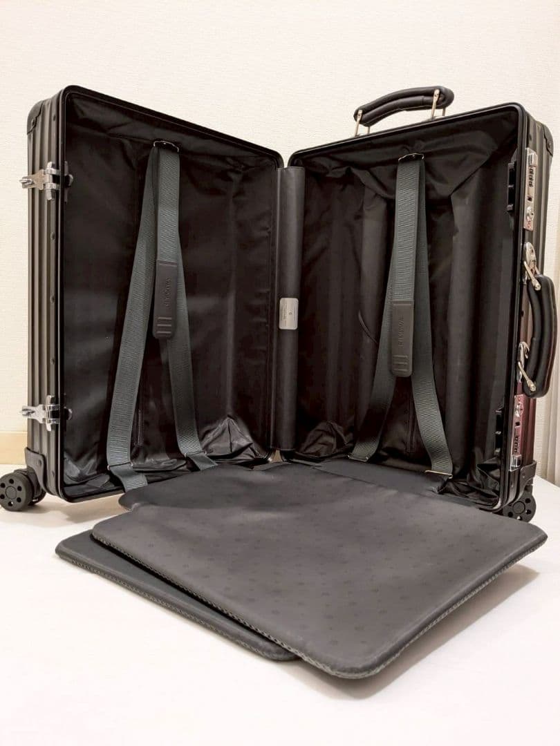 生涯保証 リモワ クラシック キャビン ブラック 36L