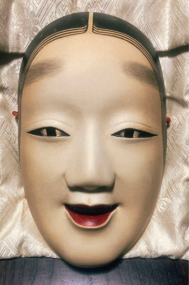能面　小面　日本文化　伝統芸能