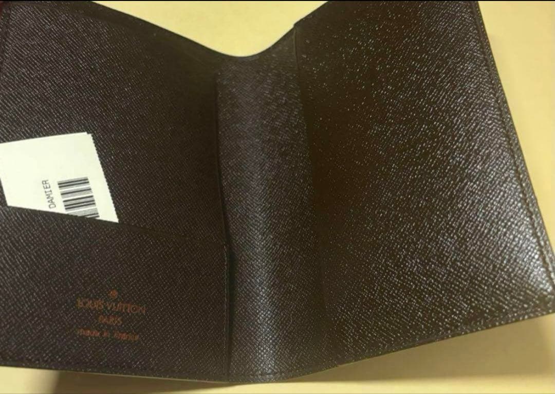 ルイヴィトン パスポートケース ダミエ