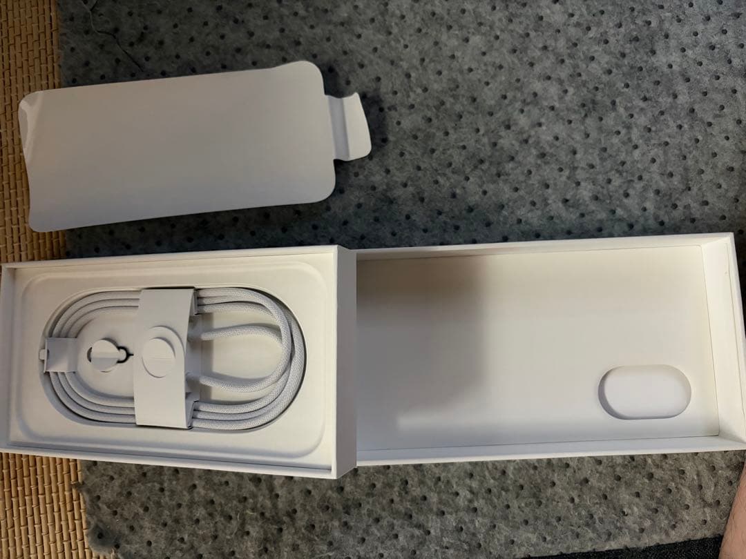 断捨離中✴︎ 　　　iphone16 128G ウルトラマリン