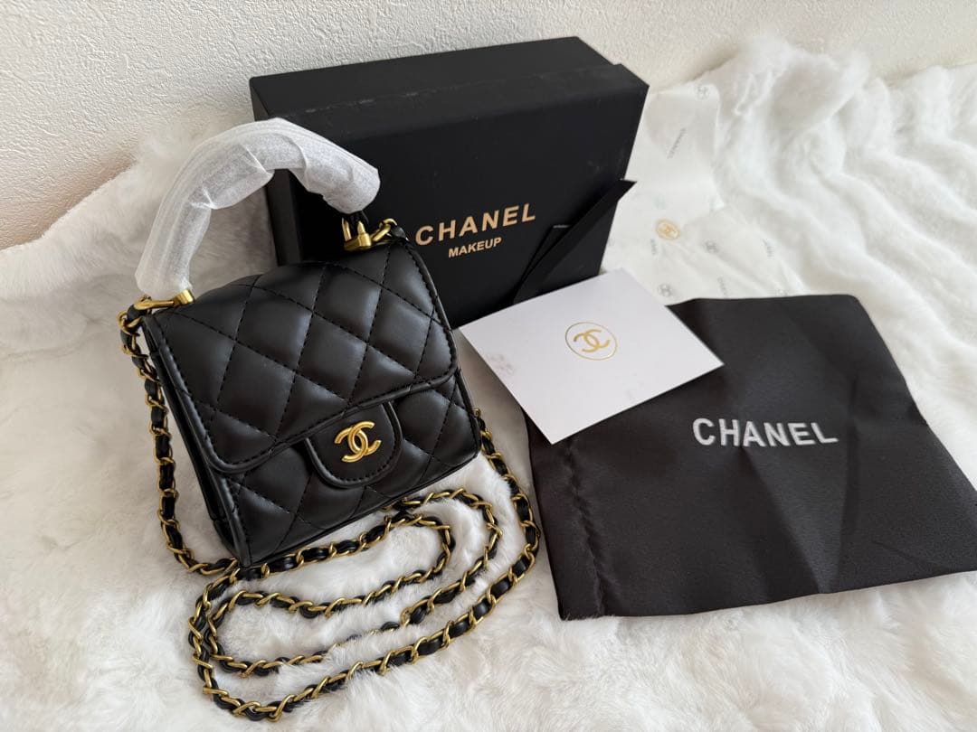 CHANEL チェーン　ミニショルダーバッグ