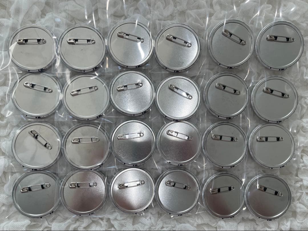 カラフルピーチ どぬく 2023 缶バッジ 24個セット