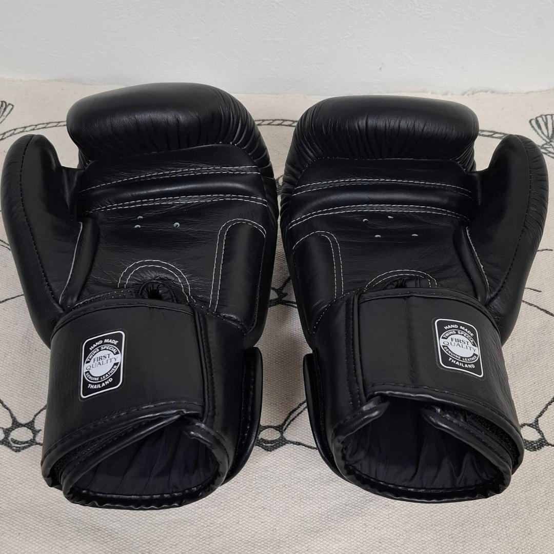 【美品】TWINS SPECIAL ボクシンググローブ 8oz