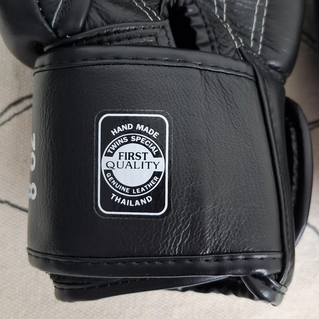 【美品】TWINS SPECIAL ボクシンググローブ 8oz