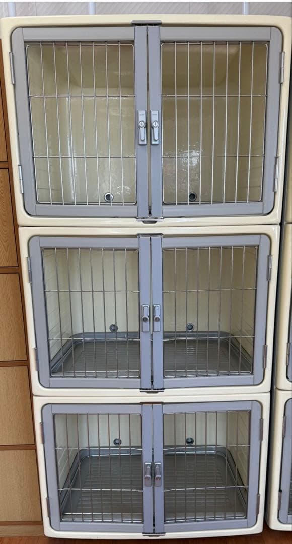 【ともちん】美品 ボンビ ニューペットマンション 3段 鍵付