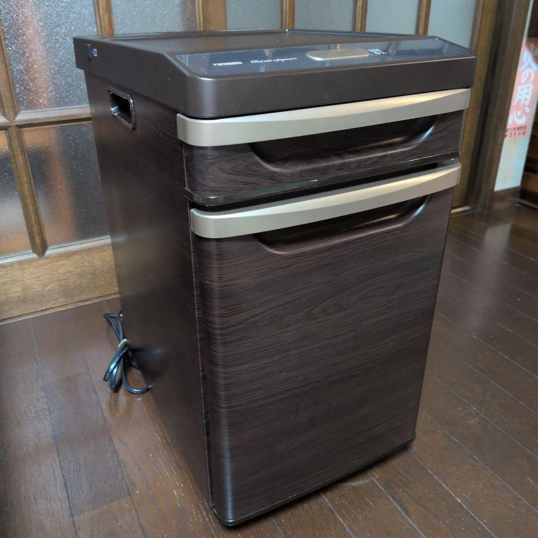 ツインバード　ベッドサイド冷蔵庫 HR-D282 [17L /引き出しタイプ]