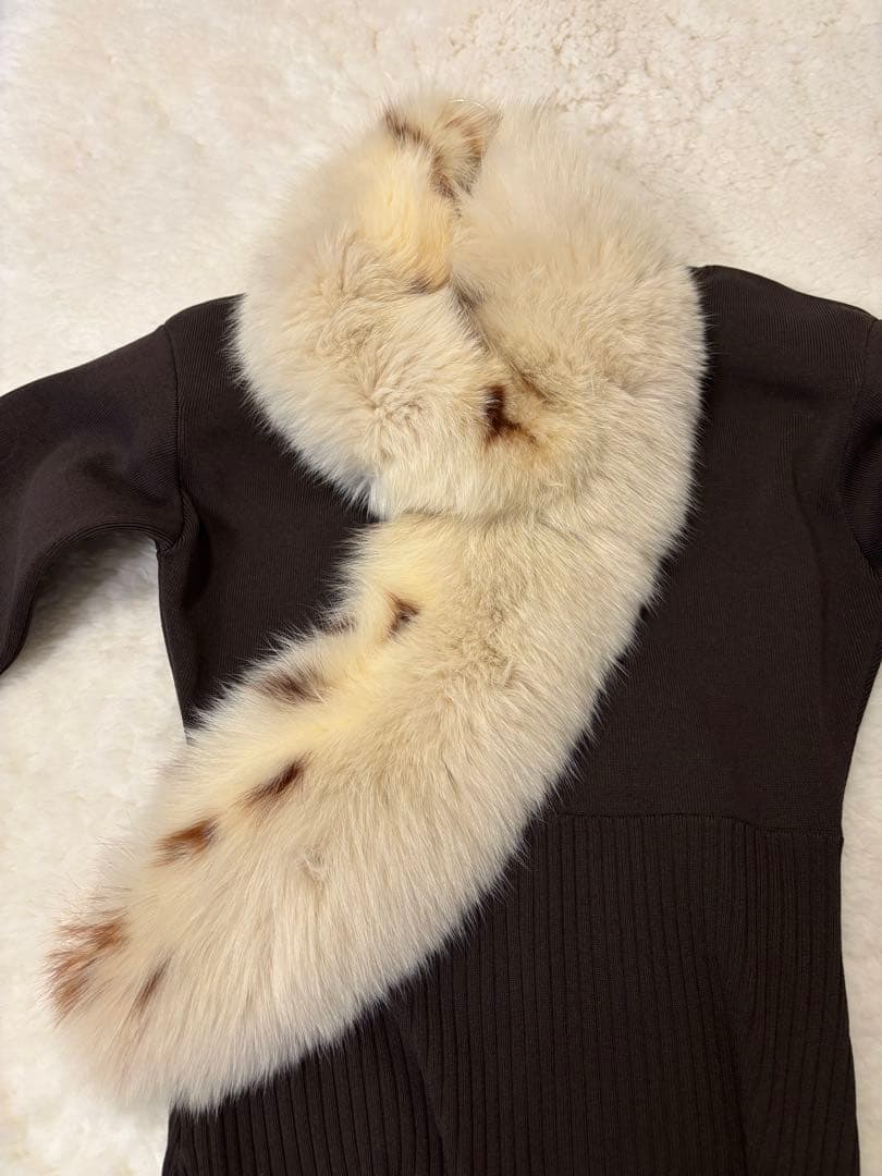 お正月セール　極美品　SAGA MINKマフラー