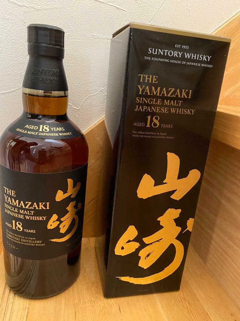 サントリーシングルモルトウイスキー山崎18年