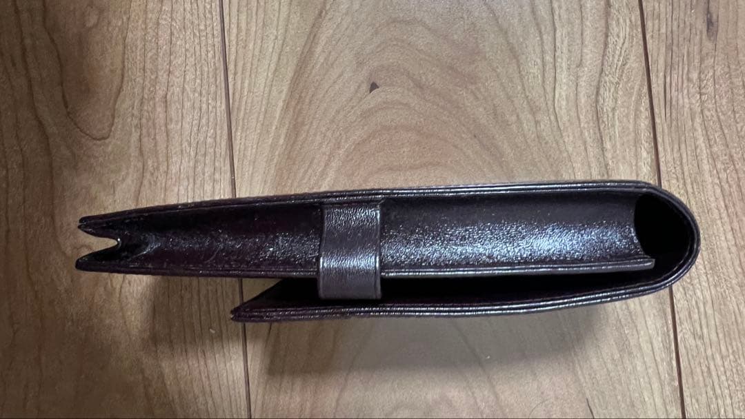 中古品　モンブラン ボルドー色　レザー 本革　ペンケース ３本用　３本差し