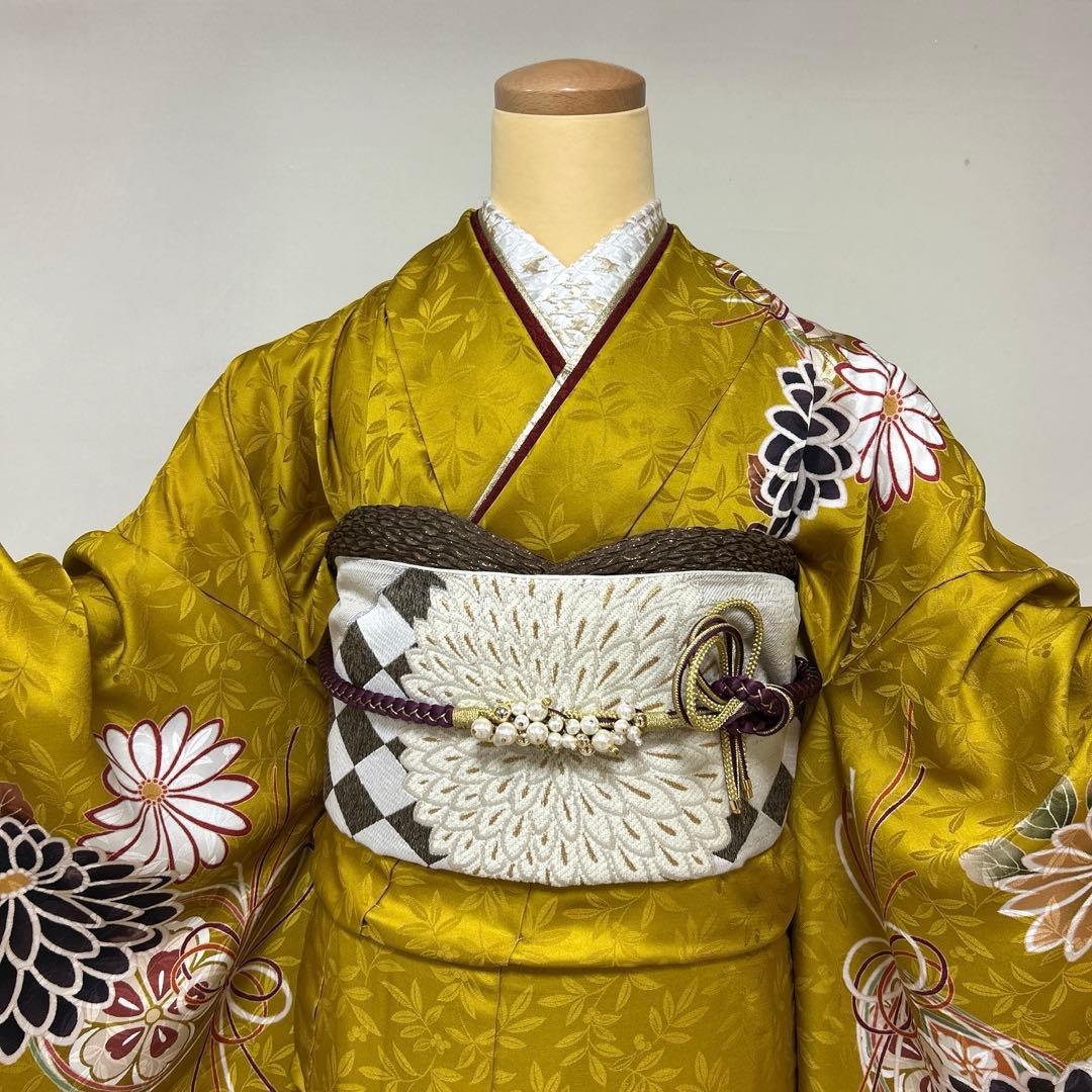 からし色　シックな菊の柄の振袖フルセット