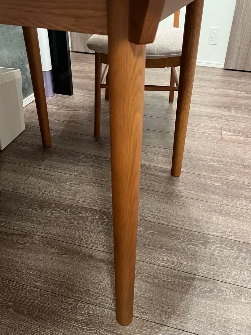 【シャンさん専用】KIRPラウンドダイニングテーブル 1000KIRPチェア2脚