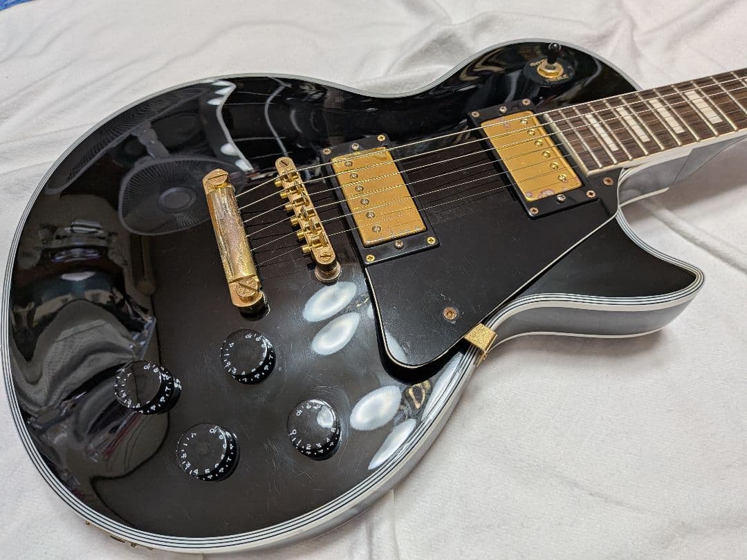 ハードケース付き　レスポールカスタムモデル