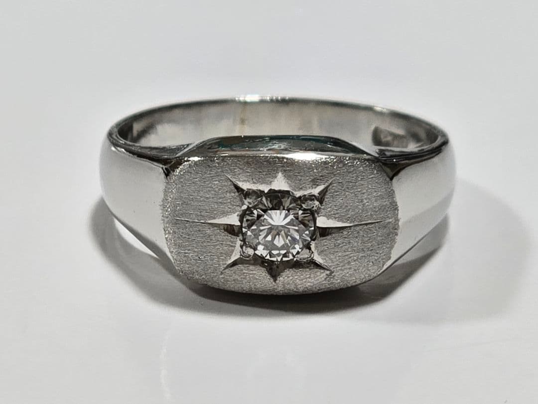 ムンバベダイヤ0.20ct プラチナPm900 印台 11.2g