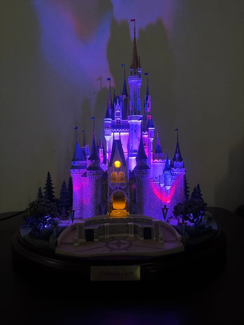 ディズニー　シンデレラ城　オルショウスキー　希少　ライトアップ