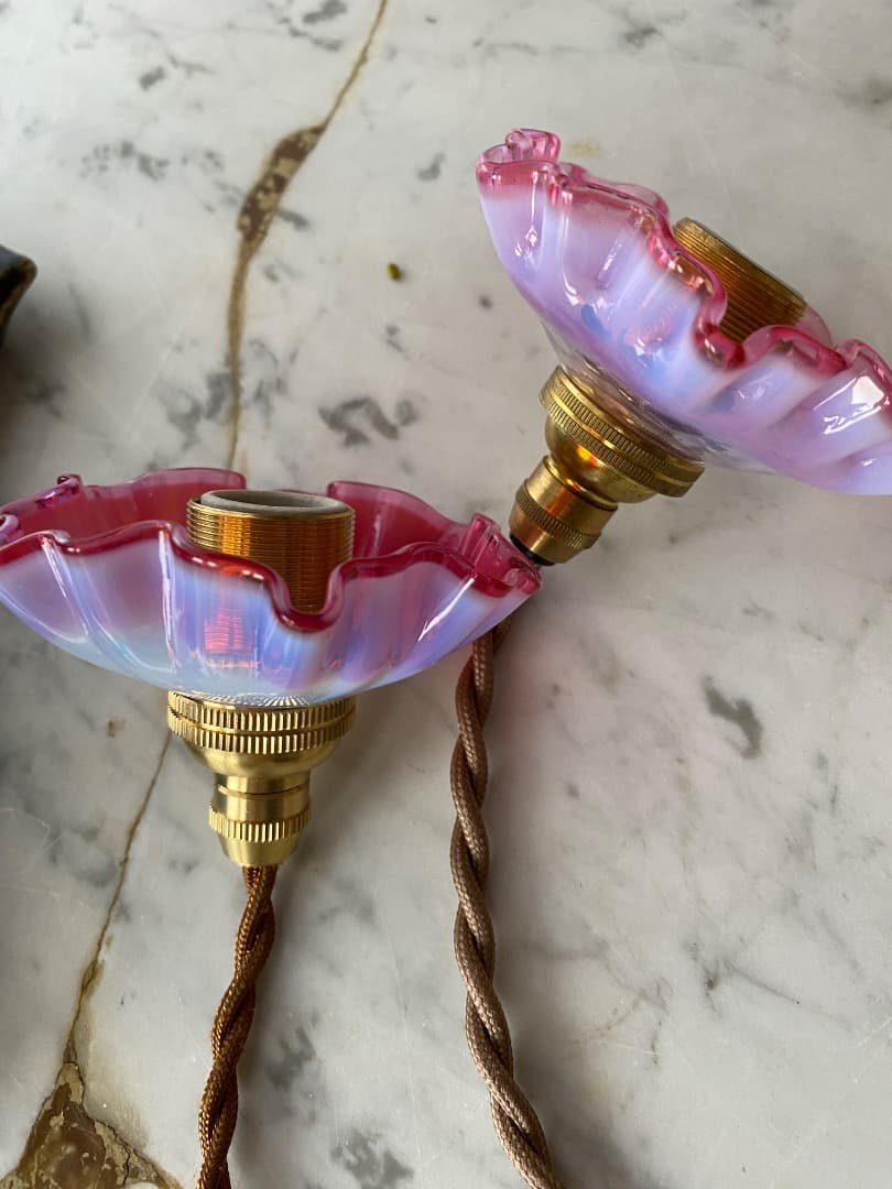 フランス　アンティーク　ピンクのオパリン　小さなガラス灯　アトリエランプ