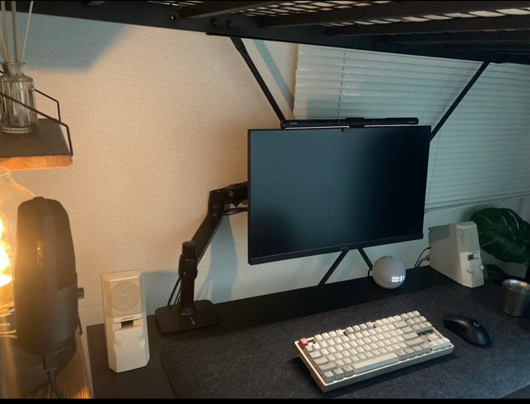 msi 180hz モニター　エルゴトロンアーム付属