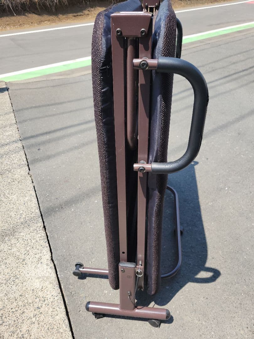 3台まとめて！折りたたみ式 リクライニングベッド ブラウン キャスター付き（③）