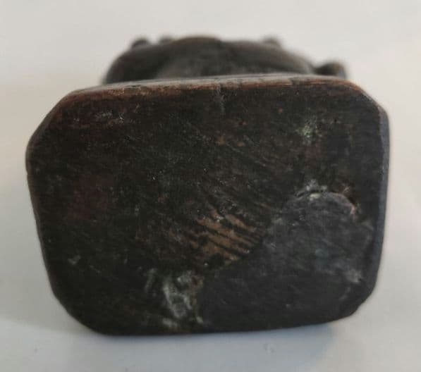 東南アジア　分銅　①