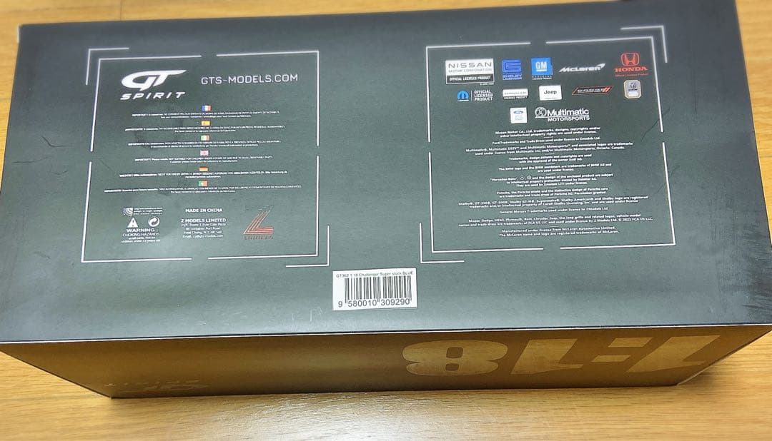 新品★ミニカー　アメ車　1/18ダッジチャレンジャー　GT362 GTスプリット