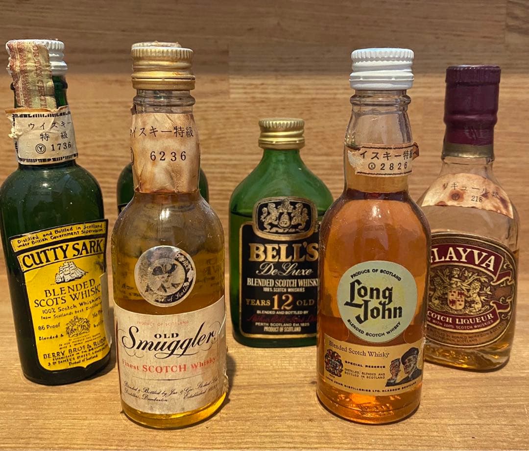 m*7様 希少！ルイ13世ミニチュアバカラボトル&古酒ミニチュアボトル100本！