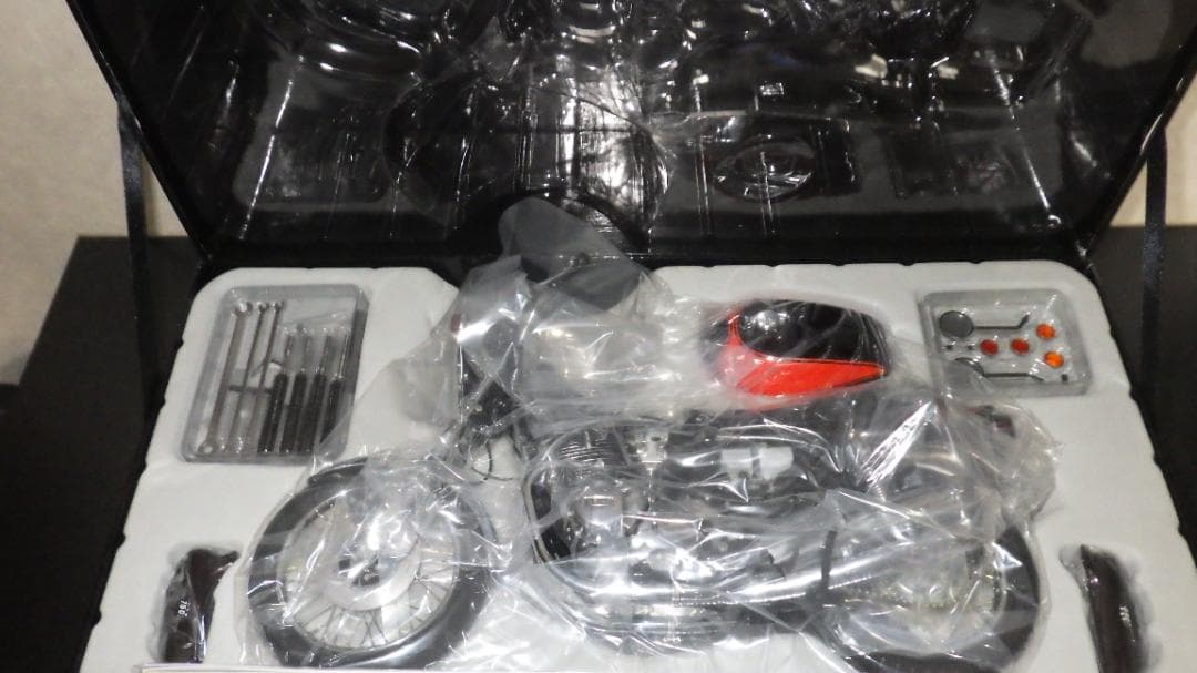マルサン　Kawasaki 750 RS Z2　キャンディオレンジ　1/6