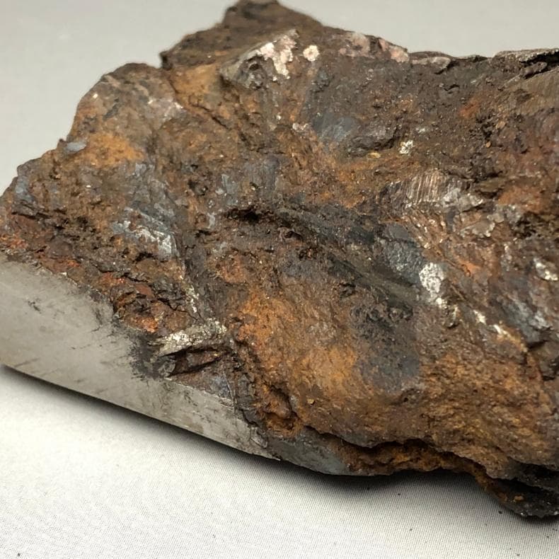 ミ*ド様 隕石 鉄隕石　アルタイ隕石　原皮付き　ナチュラル　原石　重さ約207ｇ