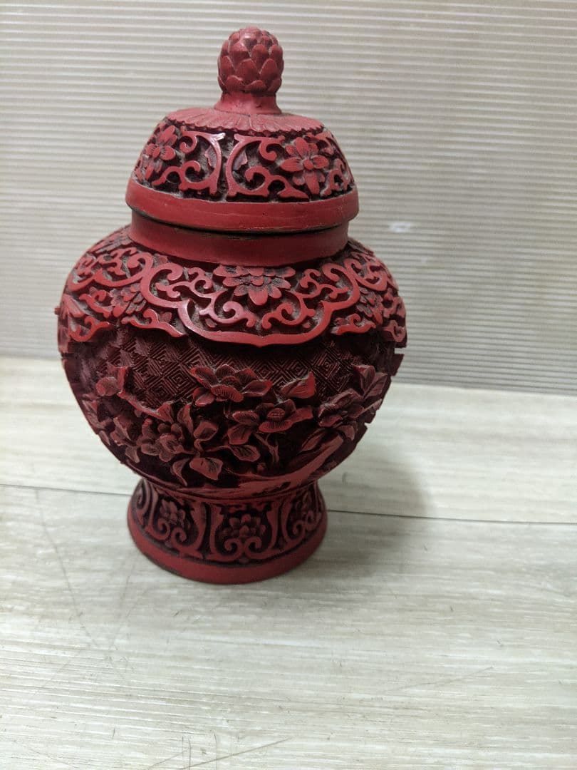 唐物 山水花草彫り 堆朱 茶入れ 唐木台付 彫漆 漆器 茶道具