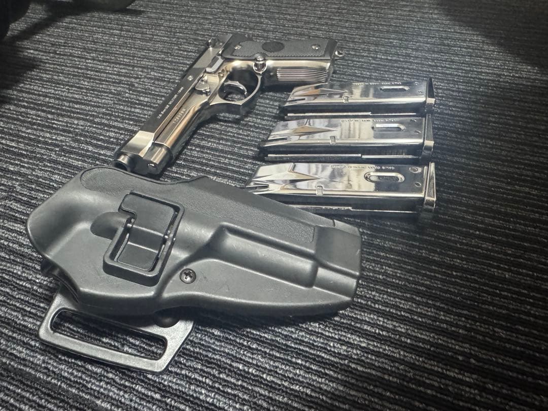 東京マルイ　 M９ ホルスター付き