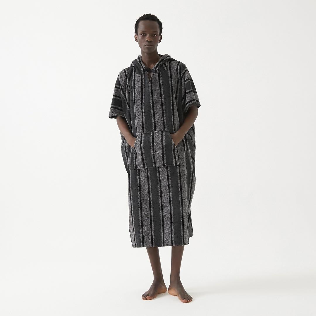 すぐ乾く吸水速乾「hotel_」のストライプ柄 サウナポンチョ