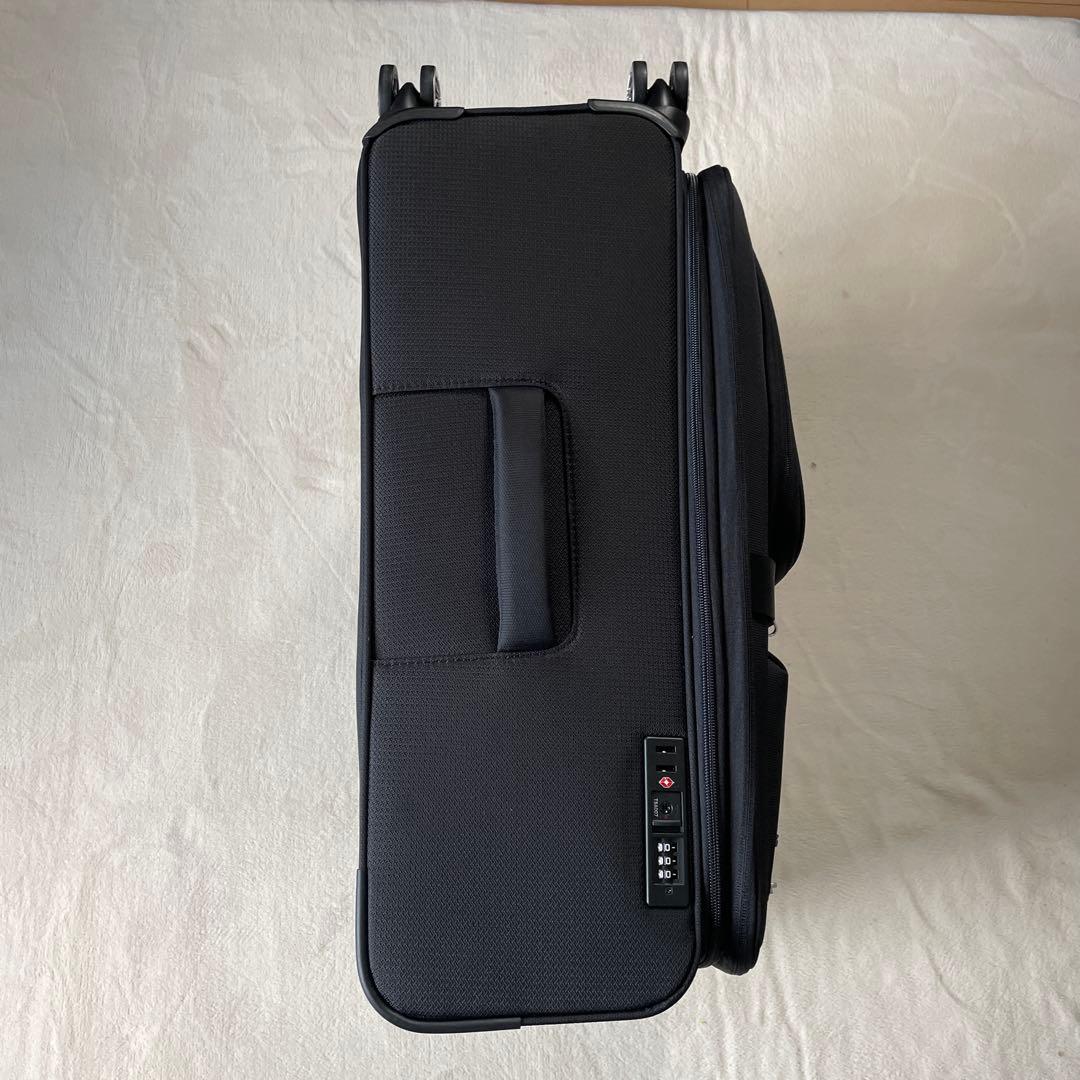 Samsonite モメンタススピナーエキスパンダブル68リットル