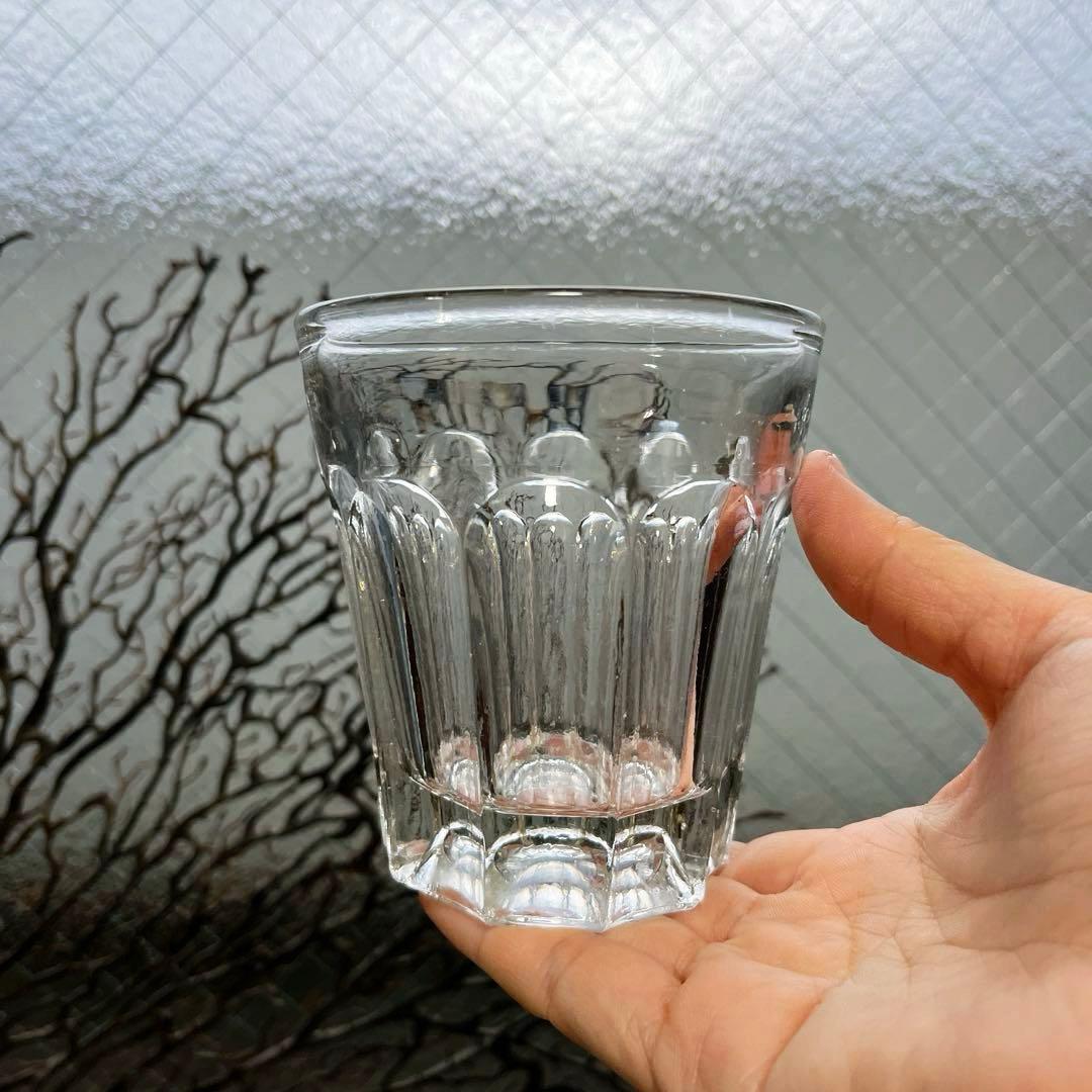 骨董　時代ガラス　ゆらゆら　気泡入り　希少銀色　水飲みコップ　剣先コップ　ウラン