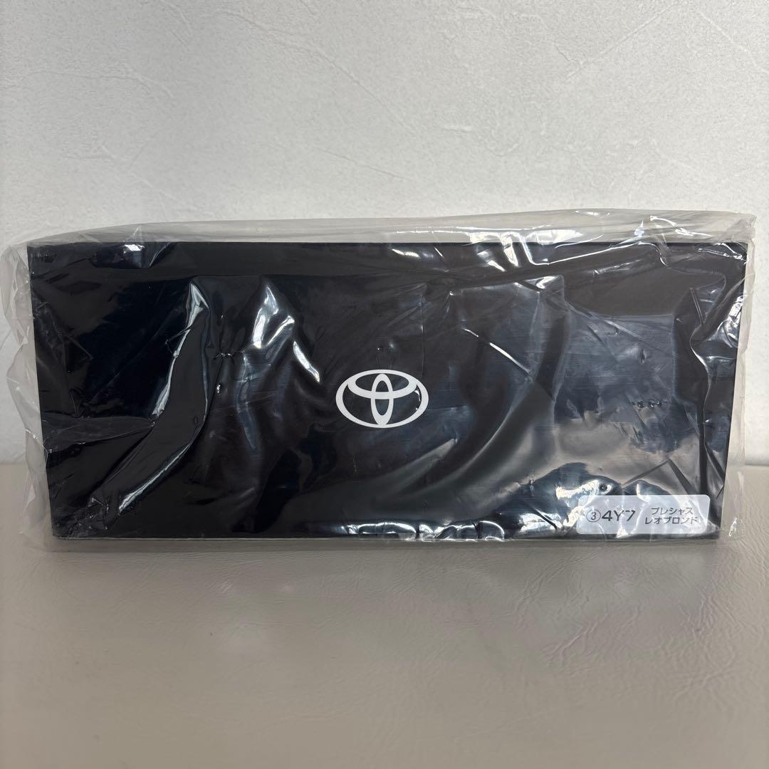 新型アルファード （40系） 「プレシャスレオブロンド 〈4Y7〉 模型