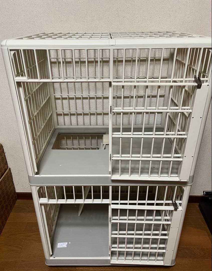 キャスター、天ドア付きキャットケージ２段●プラスチック、樹脂製●匿名配送込み