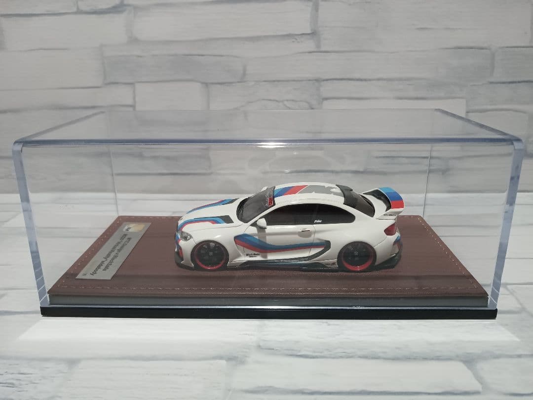 1/43 BMW M235　2シリーズ　クーペ　ワイドボディ　ミニカー　ホワイト