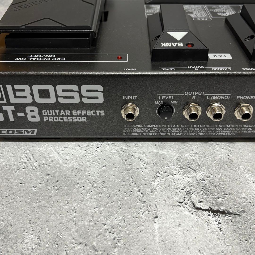 BOSS　GT-8　ギターエフェクター　ソフトケース付き