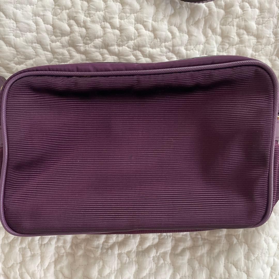 Salvatore Ferragamo ショルダーバッグ　フェラガモ