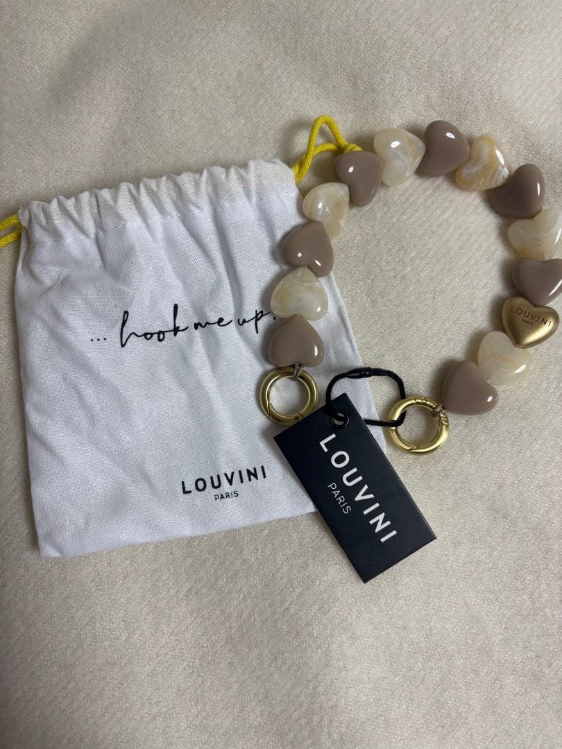 LOUVINI PARIS 日本限定　ハート型ストラップ