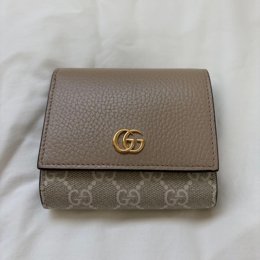 【美品】GUCCI 二つ折り財布