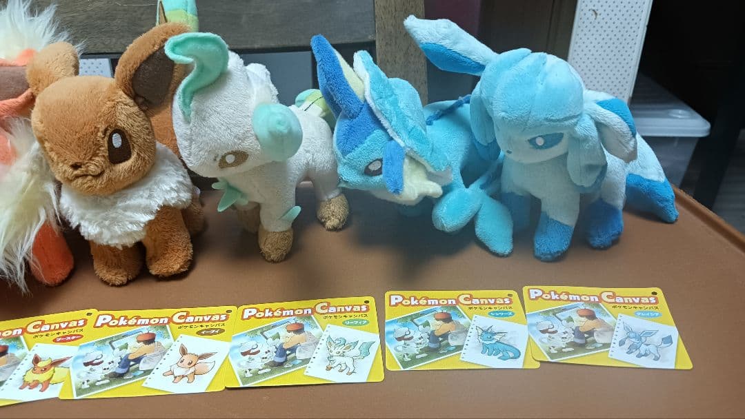 ポケモンキャンバス　ぬいぐるみ　イーブイ　コンプリートセット