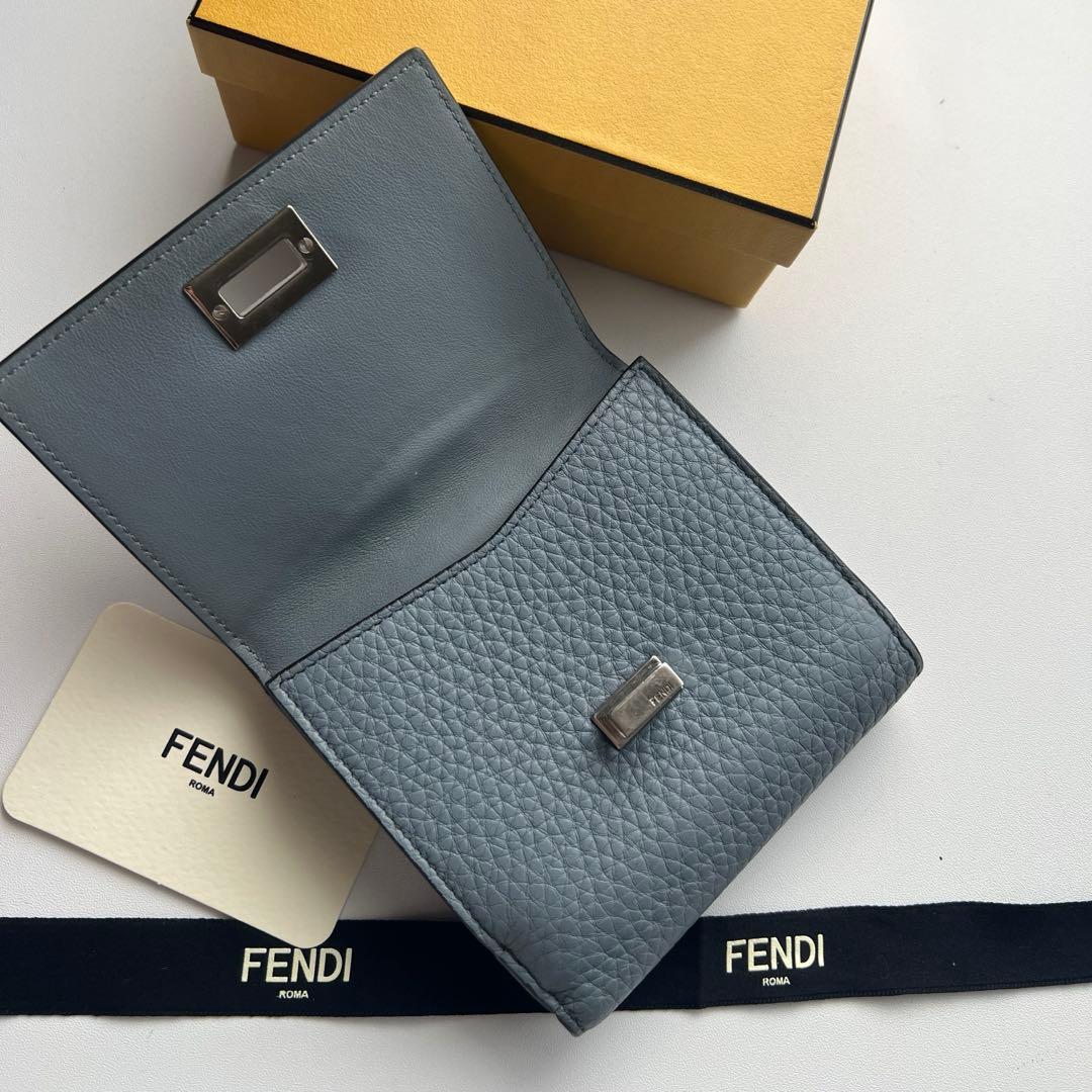 478 極上美品 FENDI フェンディ ピーカブー 2つ折り財布