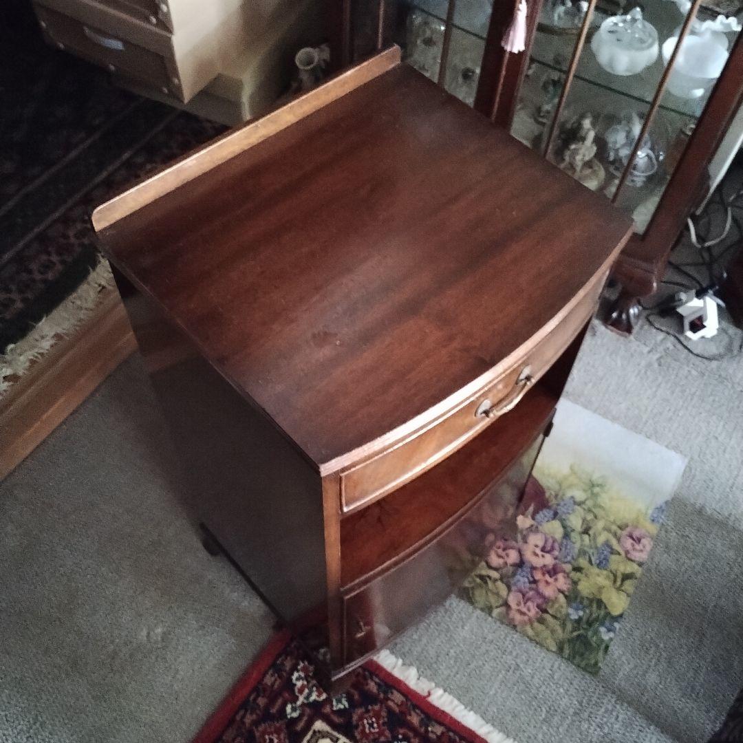 アンティーク　サイドキャビネット