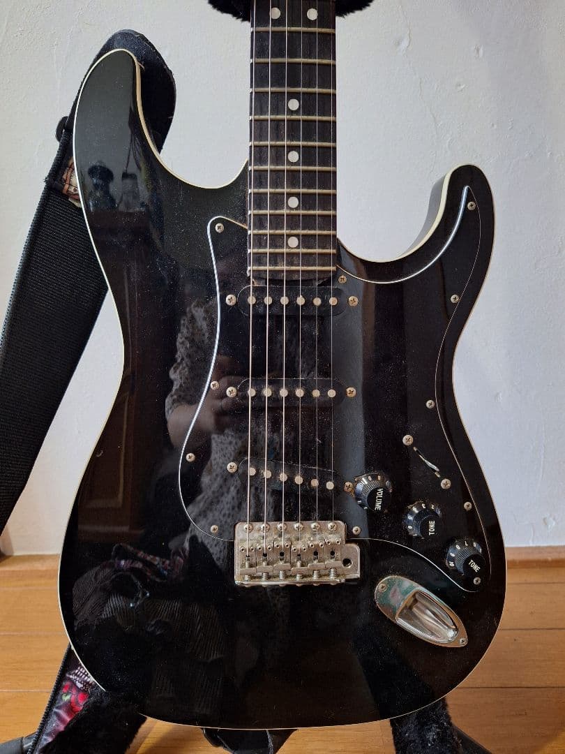 Fender JAPAN フェンダージャパン　ストラトキャスター　黒