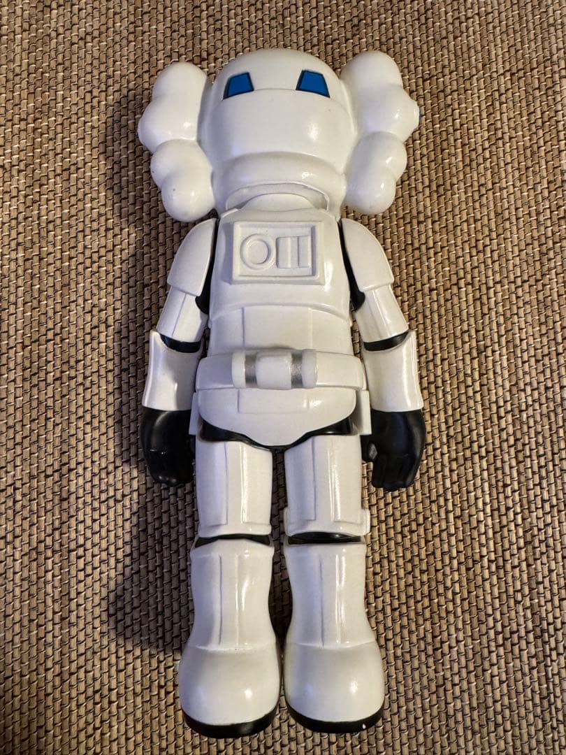KAWS カウズ starwars ストームトルーパー フィギュア