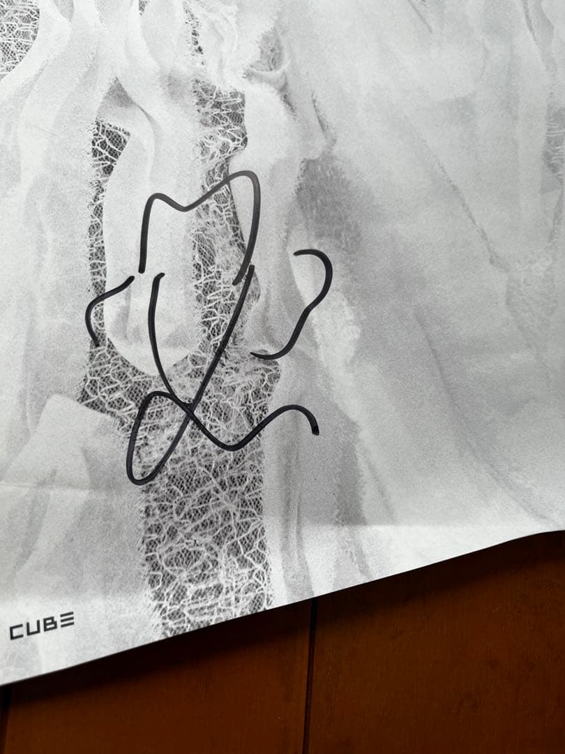 (G)I-DLE ミヨン 直筆サイン入りポスター