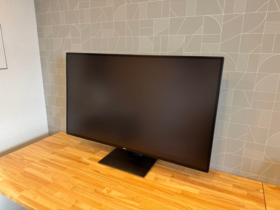 Dell デル U4320Q 42.51インチ 4K 大型モニター