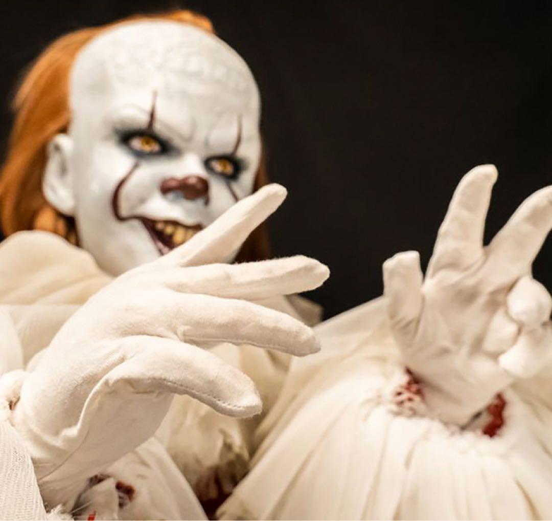 週末価格‼️巨大ＩＴ　イット プレミアムスケール・ドール　ペニーワイズ 127cm