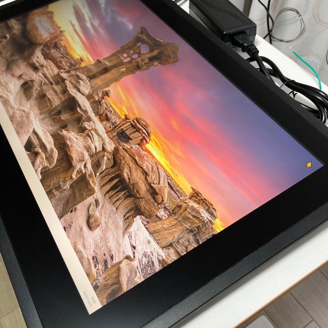 Wacom Cintiq 22 FHD DTK2260K1D 箱無し フィルム付