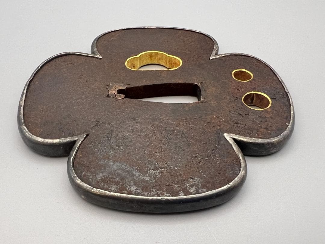 【海】江戸期　鉄鍔　木瓜型　銀覆輪　笄穴金内輪　２枚　無銘　刀装具　専用箱付